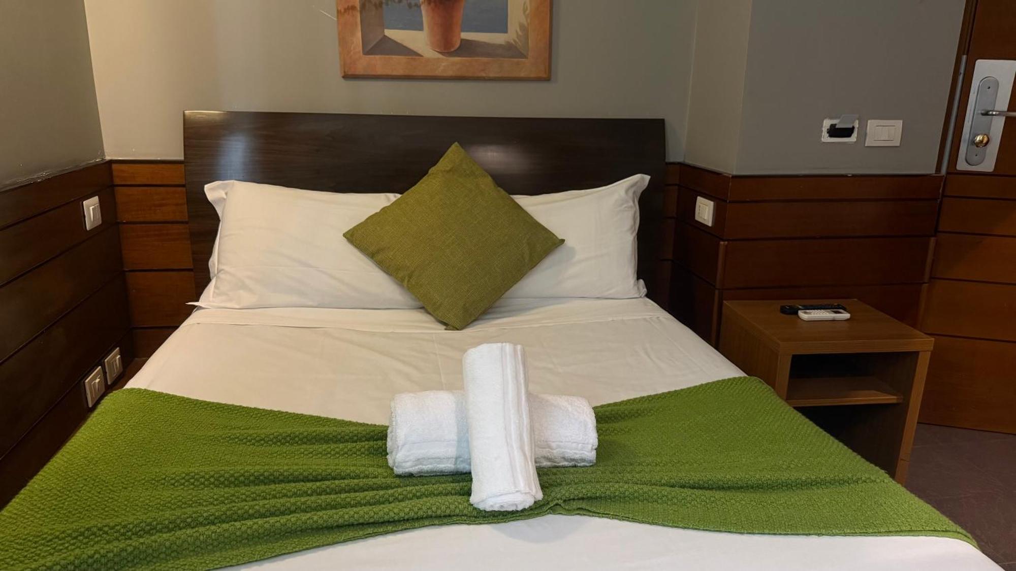 Romalive Hotel Екстер'єр фото