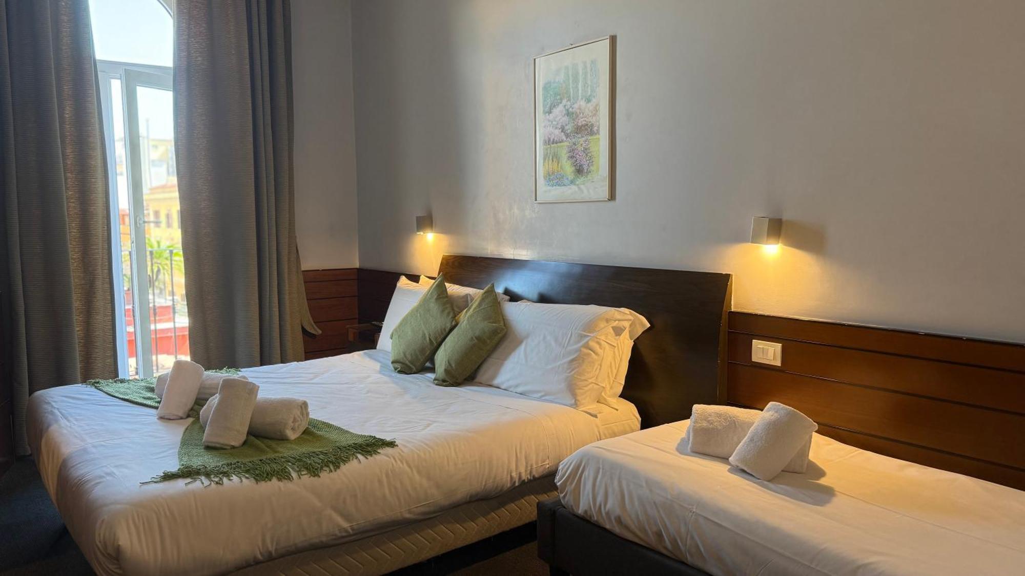Romalive Hotel Екстер'єр фото
