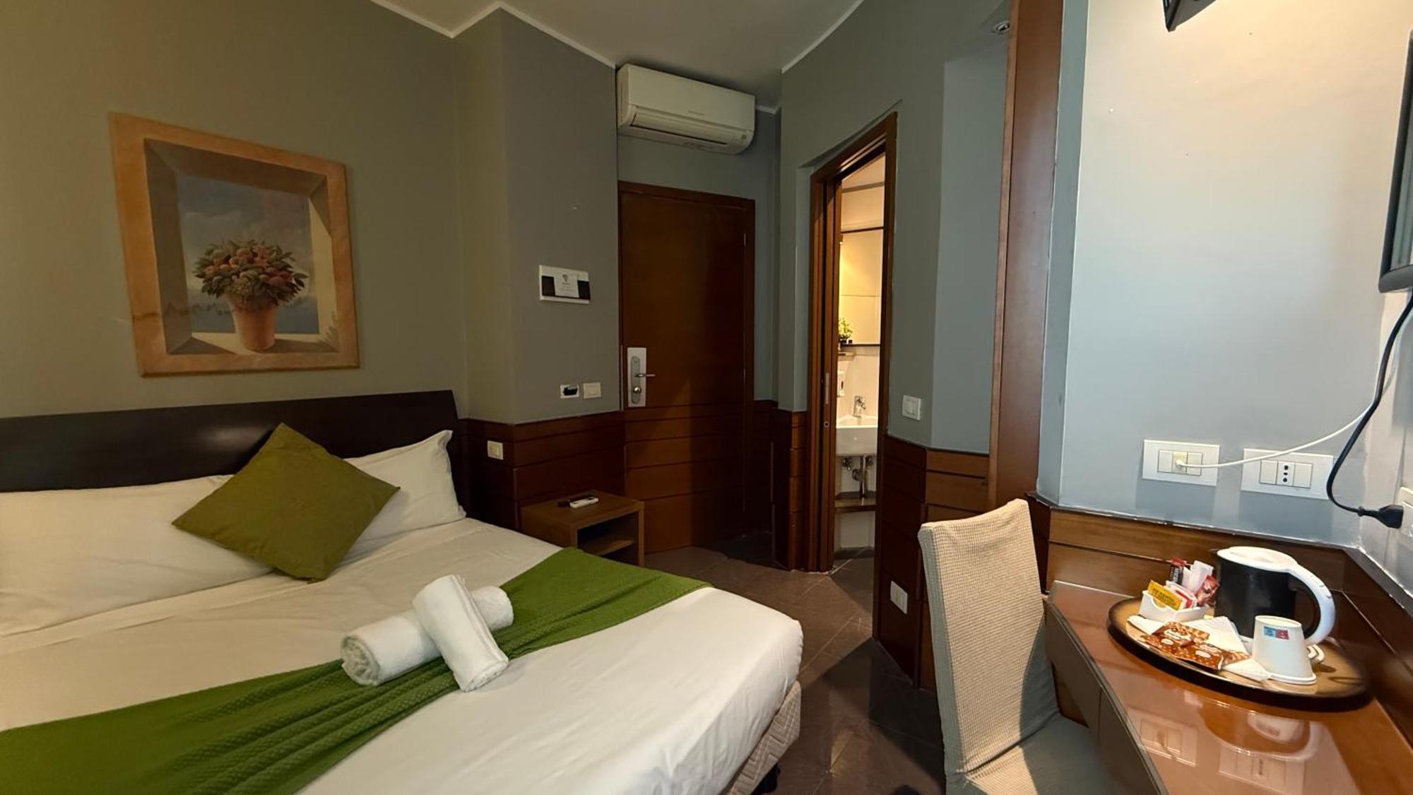 Romalive Hotel Екстер'єр фото